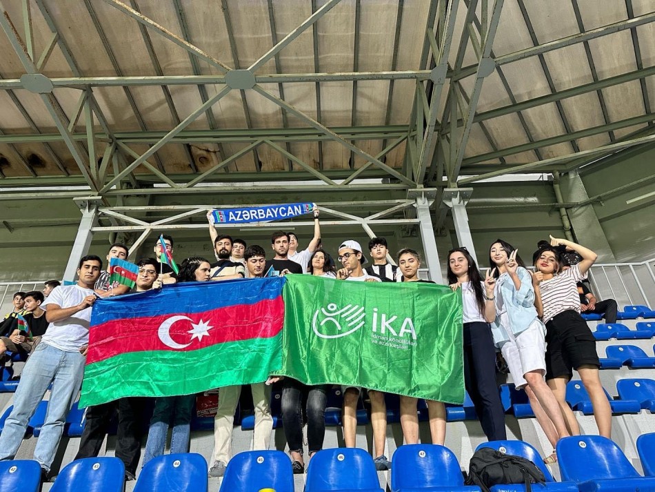 İKA üzvlərindən milli komandamıza dəstək!